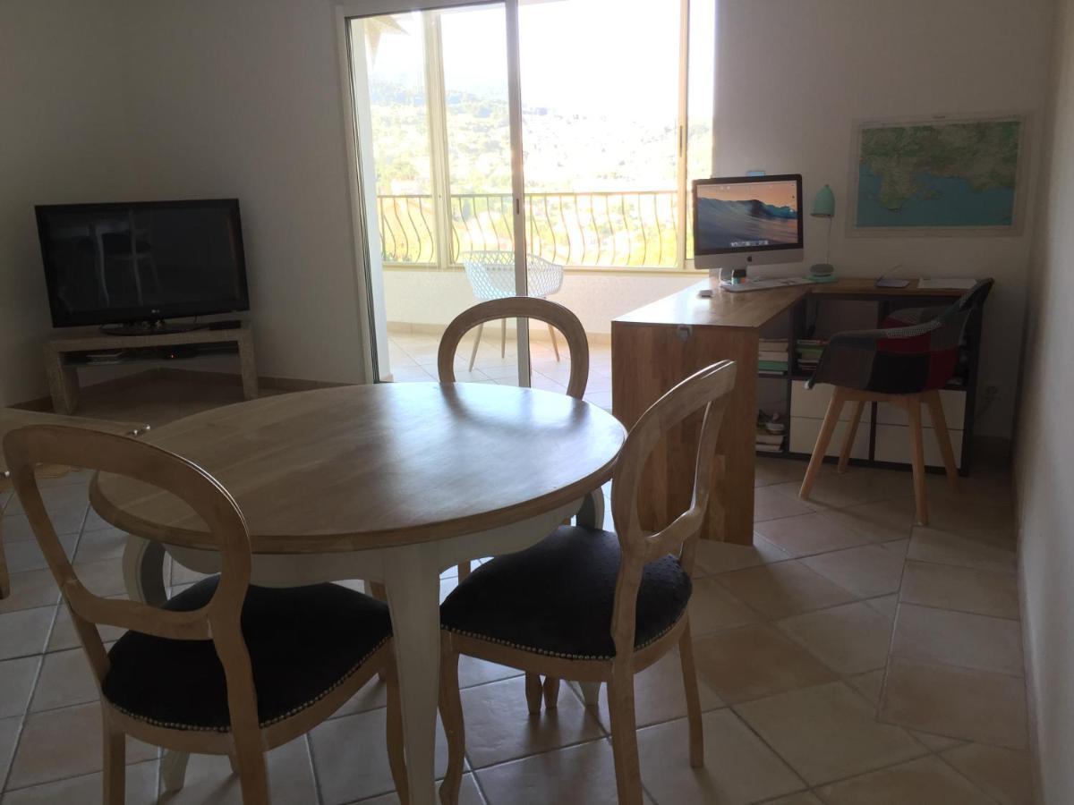 Vacances Ideales Limite Sanary Sur Mer !! Logement Partage Shared Accommodation Ollioules Zewnętrze zdjęcie